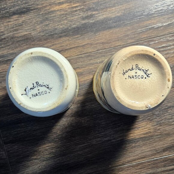 Vintage/MCM NASCO Ceramic Cups Featuring Danish Peasants (Set of Two) - Picture 3 of 12